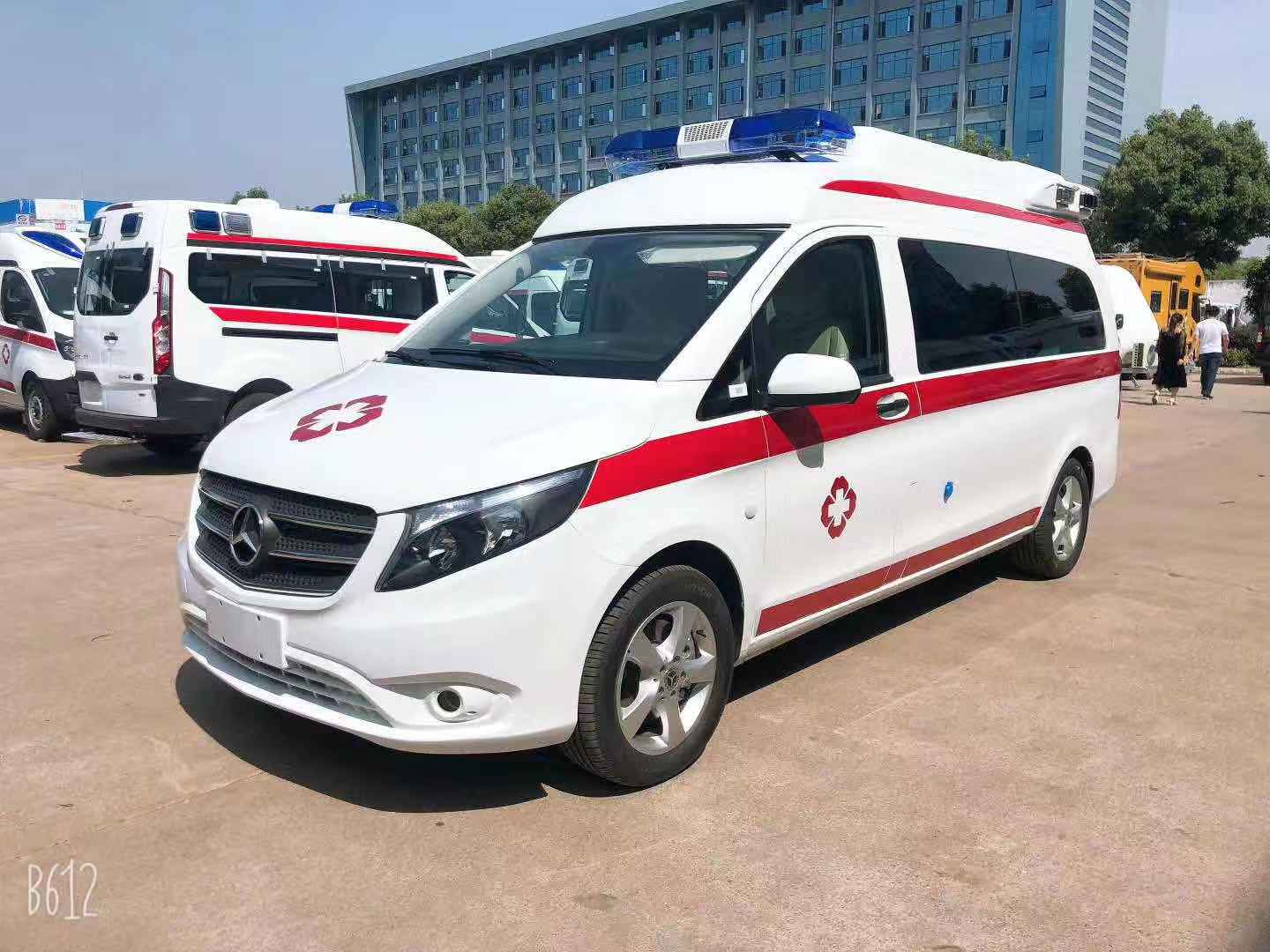 奔驰负压型救护车