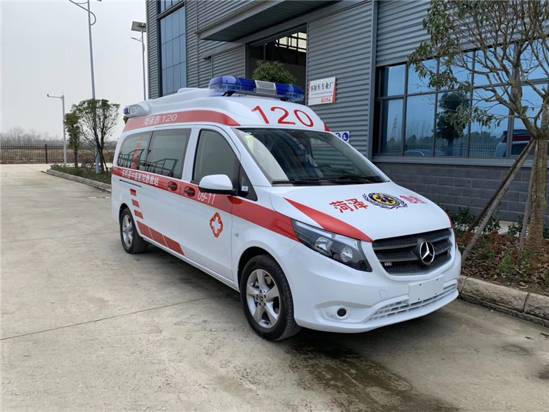 奔驰Vito(新威霆)高顶监护型奔驰救护车